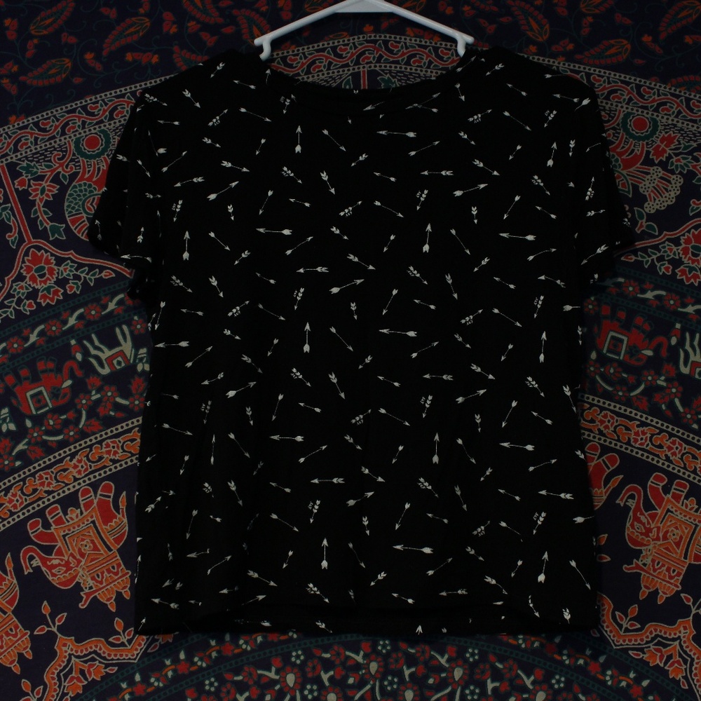 Black and White Arrow Graphic Tee (A&F)